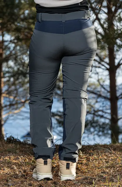 310030